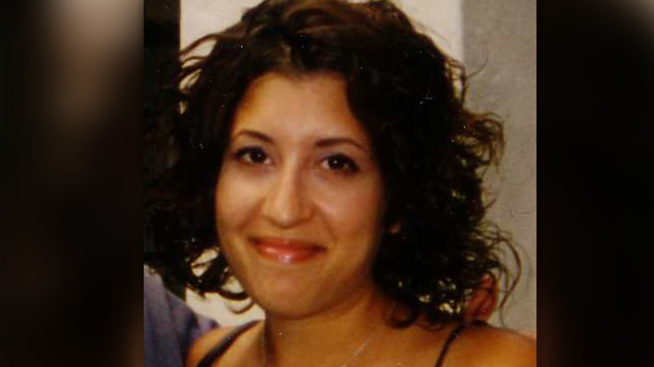 [IMAGE] Loved ones still fighting for answers in unsolved 2004 Las Vegas homicide of Theresa Insana