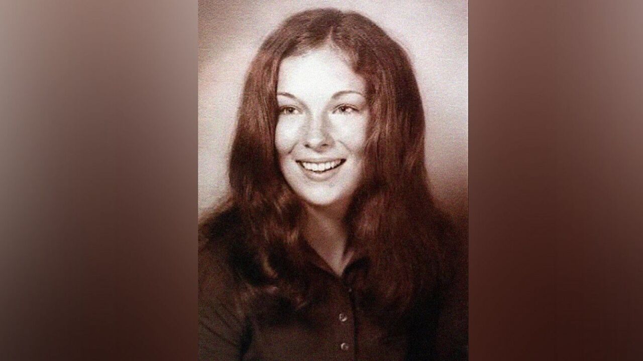 [IMAGE] Suspect arrested in 1975 murder after genetic genealogist turns to new approach